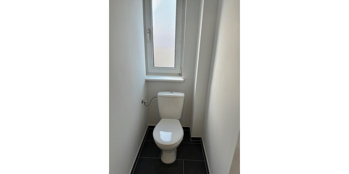 MT an CS 1.12 zum 1.1.26**Erste Kaltmiete geschenkt** 3 Zimmer mit Einbauküche und Balkon 3 zimmer