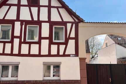 Haus Flörsheim am Main - 6 Zimmer, 146 m&sup2;, 395.000&euro; | Angebot:26635195