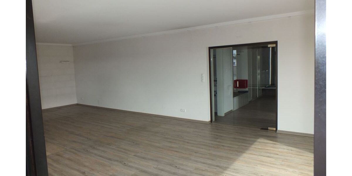 Penthouse mitten in Nauheim mit ca. 135m² Wohnfläche und 185m² Terrasse inkl. Garage - Einfamilienhaus Nauheim | Angebot:24610051