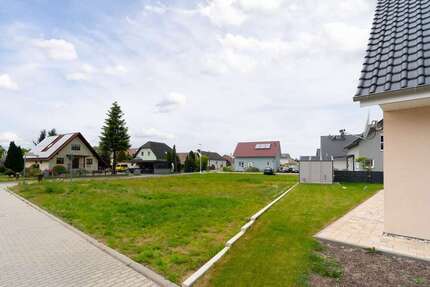 Grundstück zu verkaufen in Thiendorf 135.000 € 886 m²