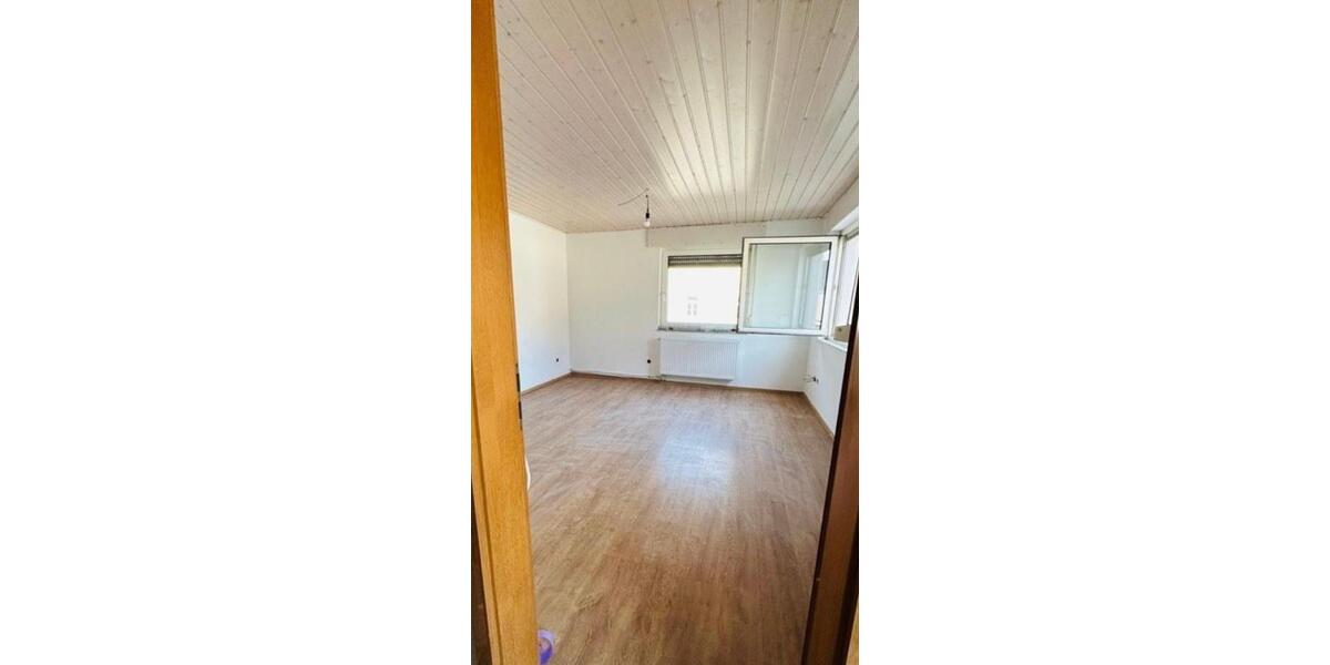 Etagenwohnung Riedstadt - 5.5 Zimmer, 130 m&sup2;, 1.390&euro; | Angebot:26410129