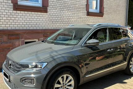 VW T-Roc 47.100 km 21.900 &euro; Frankfurt 60388