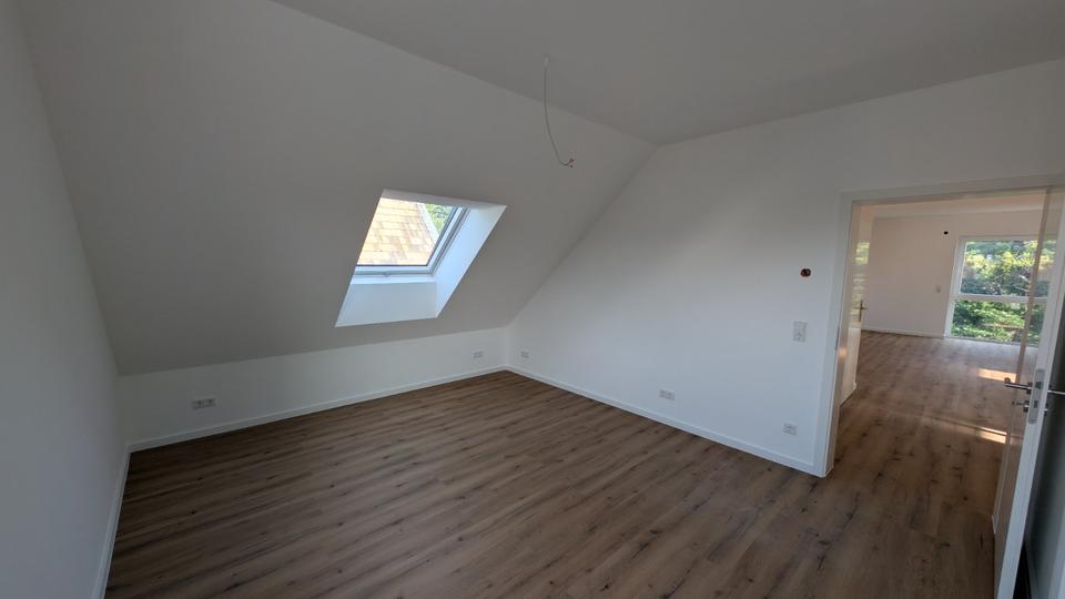 Dachgeschoßwohnung Mainz Laubenheim - 3 Zimmer, 82 m&sup2;, 1.312&euro; | Angebot:25934728