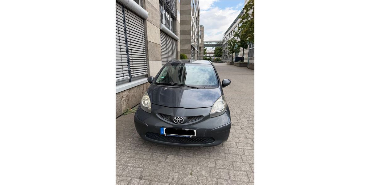 Toyota Aygo (X) 196.000 km 1.600 &euro; Rüsselsheim 65428