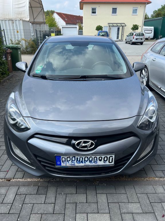 i30