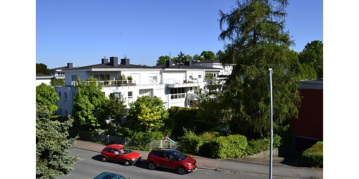 Gemütliche 3-Zi.-DG Whg m. Kamin & Einbauküche in Sachsenhausen 3 zimmer