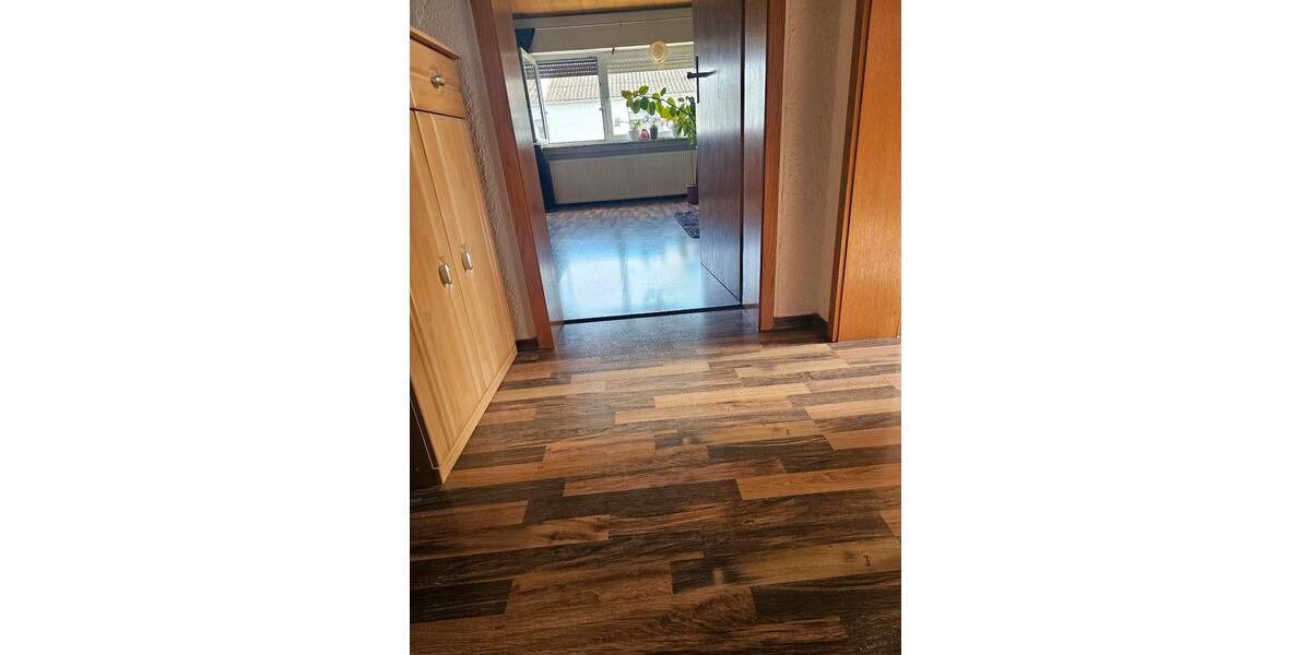 Dachgeschoßwohnung Griesheim - 3 Zimmer, 90 m&sup2;, 1.200&euro; | Angebot:26680407