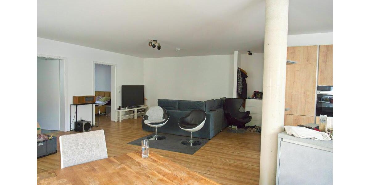 Erdgeschoßwohnung Frankfurt am Main Fechenheim - 2 Zimmer, 82 m&sup2;, 1.400&euro; | Angebot:25129076
