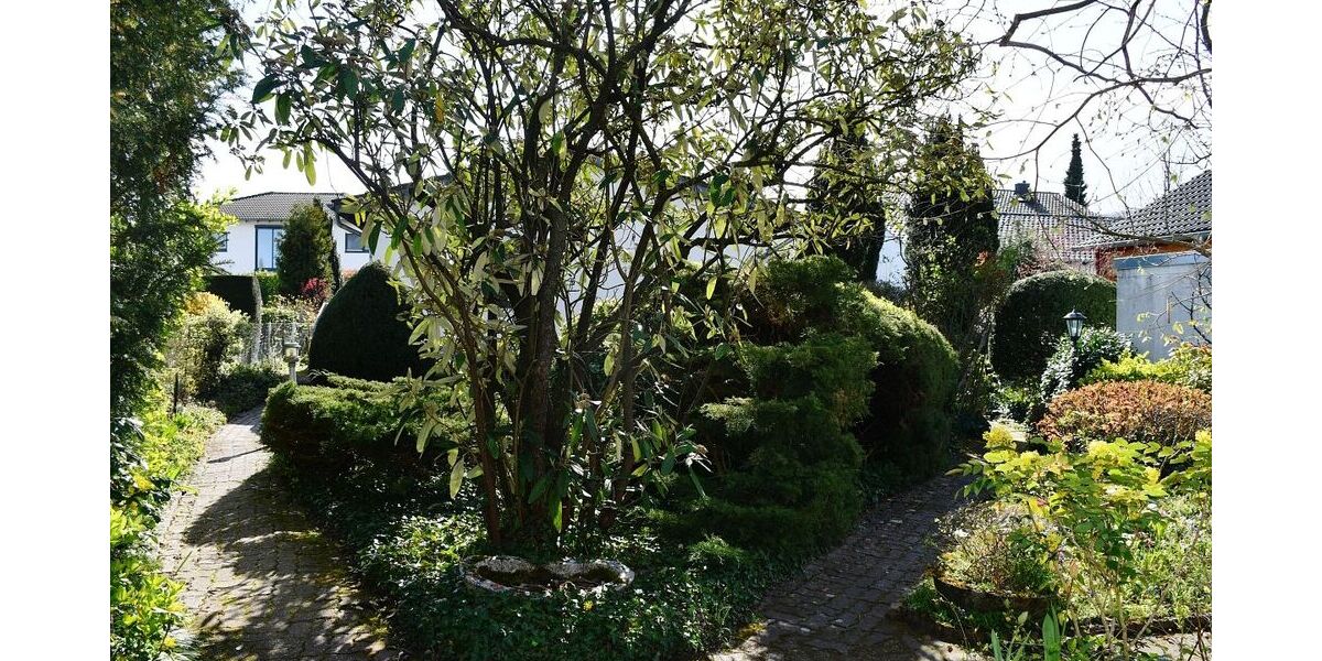 **RESERVIERT** Freistehendes Einfamilienhaus mit Gartenidylle in Seeheim-Jugenheim - Einfamilienhaus Seeheim-Jugenheim Bergstraße | Angebot:26286081