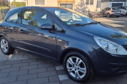 Opel Corsa 93.800 km 4.350 &euro; Rüsselsheim am Main 65428