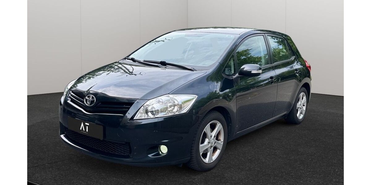 Toyota Auris 119.857 km 5.900 &euro; Frankfurt am Main 65933