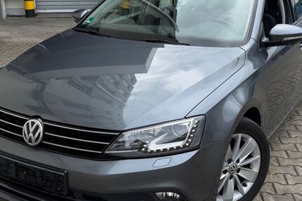VW Jetta 238.000 km 7.999 &euro; Frankfurt am Main 65933