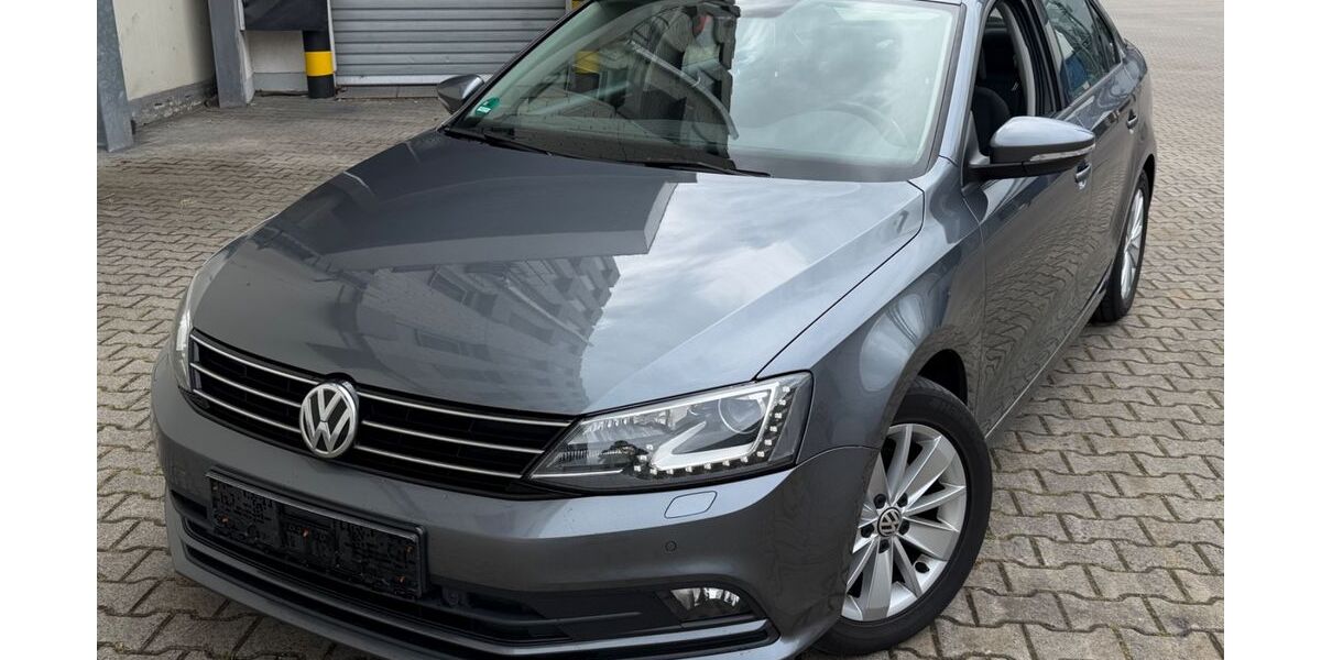 VW Jetta 238.000 km 7.999 &euro; Frankfurt am Main 65933