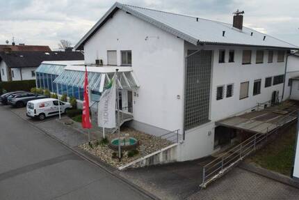 RICH - Vielseitig nutzbares Gewerbeobjekt mit Büro-, Lager- und Ausstellungsflächen - provisionsfrei