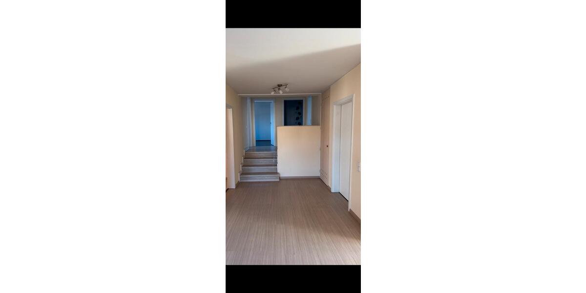 Etagenwohnung Trebur - 3 Zimmer, 114 m&sup2;, 1.550&euro; | Angebot:25936574