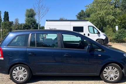 Opel Zafira 198.000 km 4.000 &euro; Frankfurt 60388
