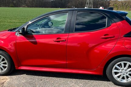 Toyota Yaris 26.806 km 19.900 &euro; Dietzenbach 63128