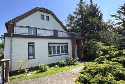 Haus zum Kaufen in Neuhausen 110.850 € 184 m²