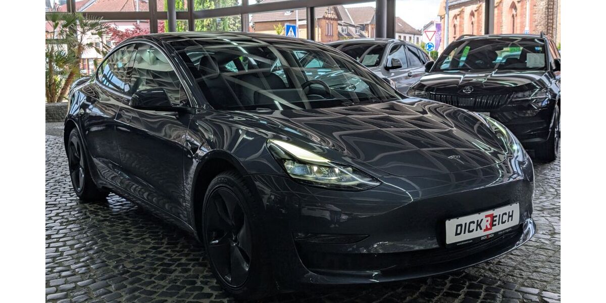 Tesla Model 3 69.667 km 29.980 &euro; Dieburg 64807