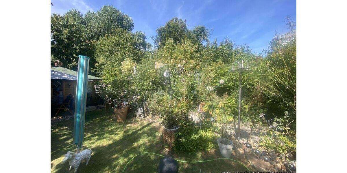 Reiheneckhaus mit 530 m² Grundstück und Ausbaupotenzial 3 zimmer