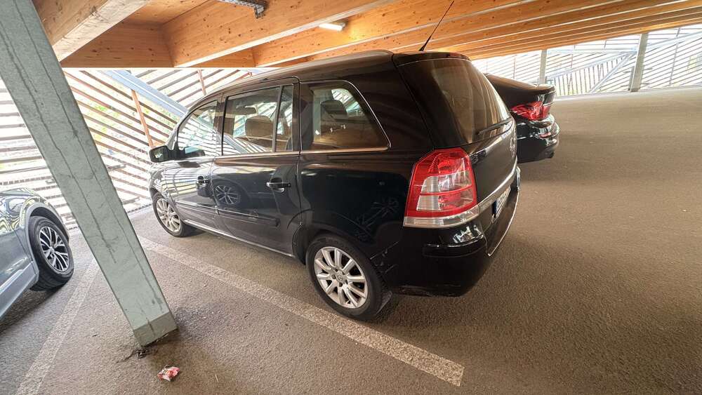 Opel Zafira 236.436 km 2.000 &euro; raunheim 65479