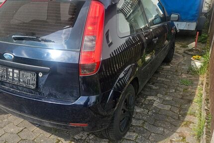 Ford Fiesta 191.000 km 900 &euro; Reinheim 64354