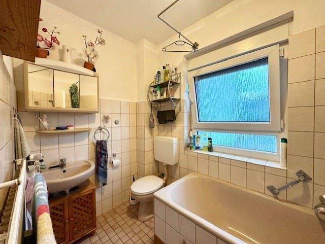 Mehrfamilienhaus, Wohnhaus Griesheim - 9 Zimmer, 695.000&euro; | Angebot:25628892