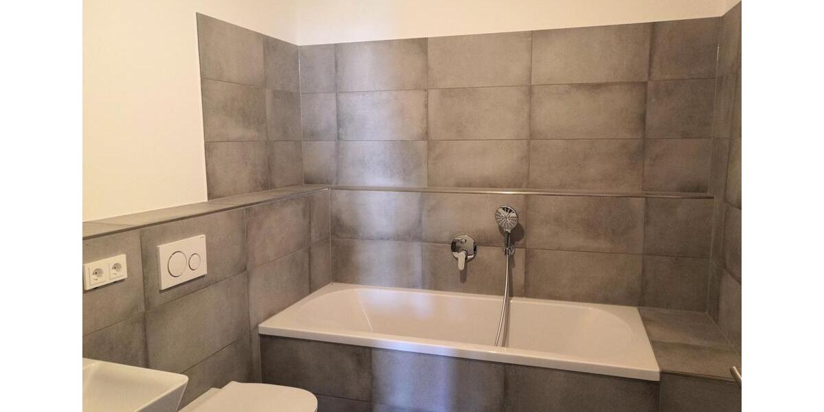 Etagenwohnung Offenbach am Main Hafen - 4 Zimmer, 109 m&sup2;, 1.850&euro; | Angebot:25376328