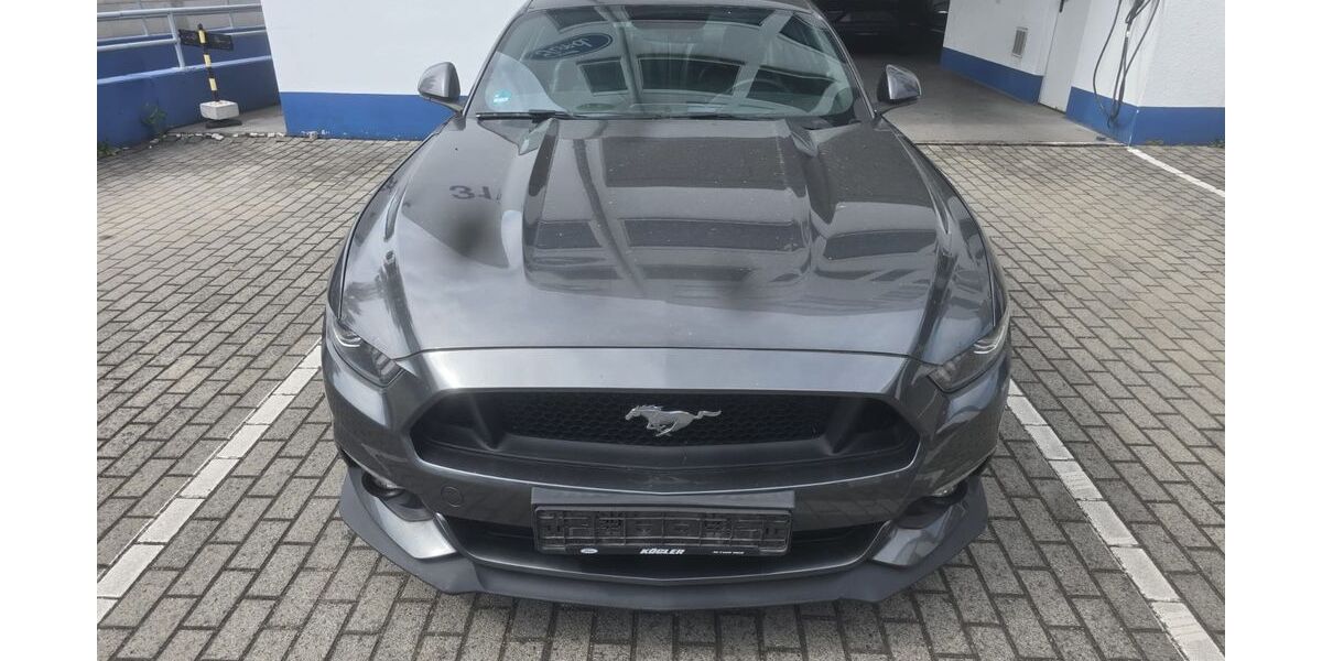 Ford Mustang 75.000 km 29.900 &euro; Roßdorf DE-64
