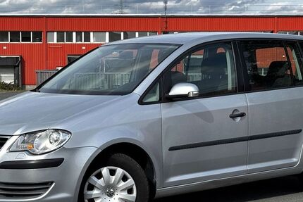 VW Touran 191.586 km 2.900 &euro; Dietzenbach 63128