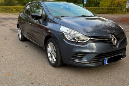 Renault Clio 102.000 km 9.450 &euro; Frankfurt 60314