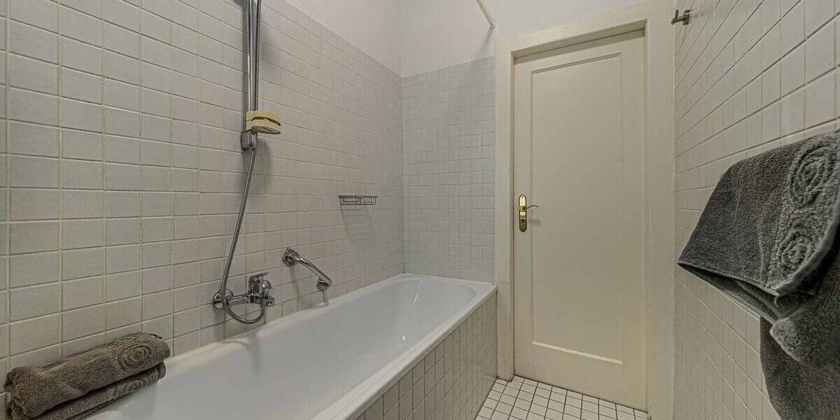 Etagenwohnung Frankfurt am Main Westend-Süd - 2 Zimmer, 68 m&sup2;, 1.790&euro; | Angebot:26840617