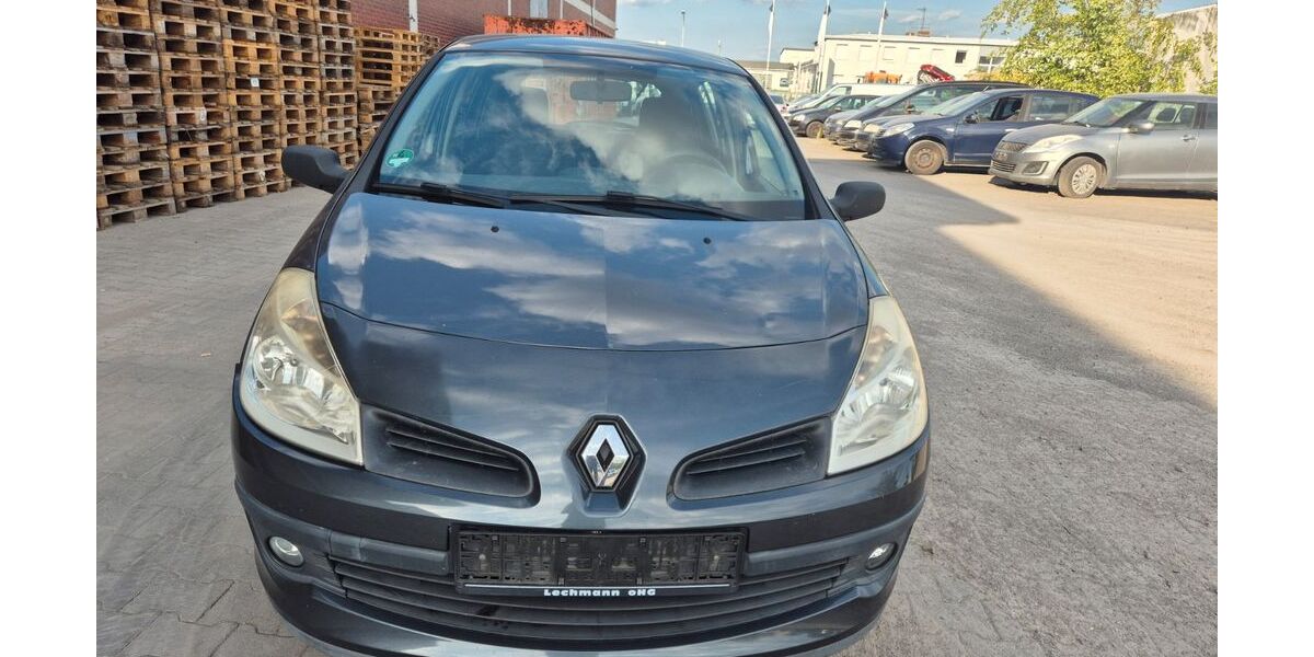 Renault Clio 195.123 km 1.250 &euro; Dietzenbach 63128