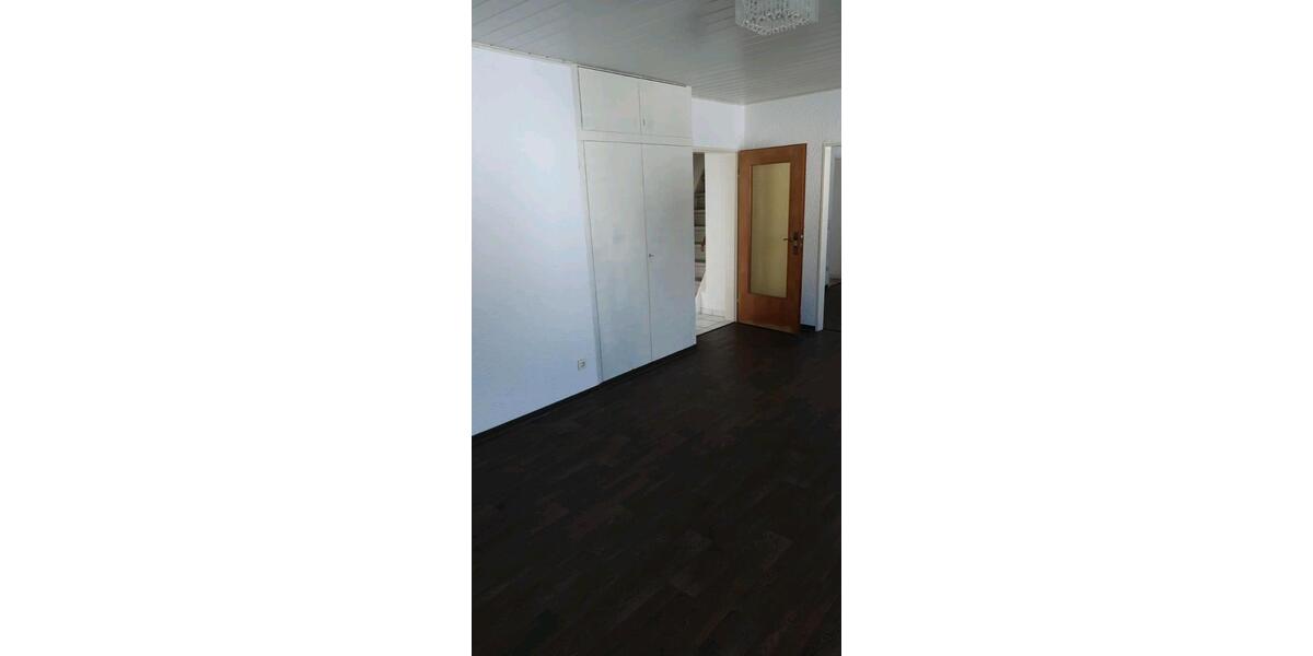 Maisonettenwohnung Dreieich - 4 Zimmer, 100 m&sup2;, 1.600&euro; | Angebot:26670551