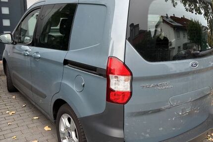 Ford Transit Courier 15.000 km 15.900 € Mainz 55130