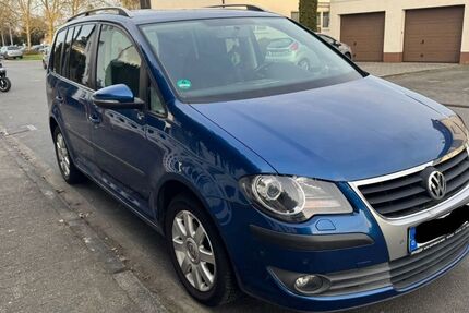 VW Touran 160.000 km 4.990 &euro; Riedstadt 64560