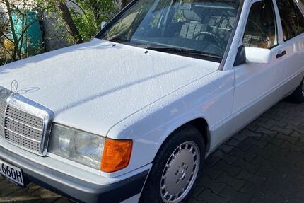 Mercedes-Benz 190 64.500 km 9.950 &euro; Rödermark 63322