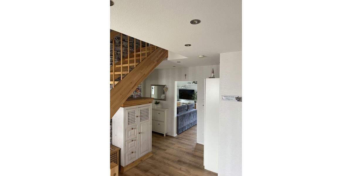 RESERVIERT - Modernes, freistehendes Einfamilienhaus in Lage von Bürstadt - ideal für Familien 5 zimmer