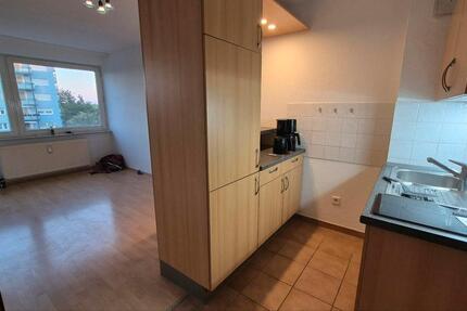 1 Zimmer-WohnungEinbaukücheBalkonSchwimmbad zimmer