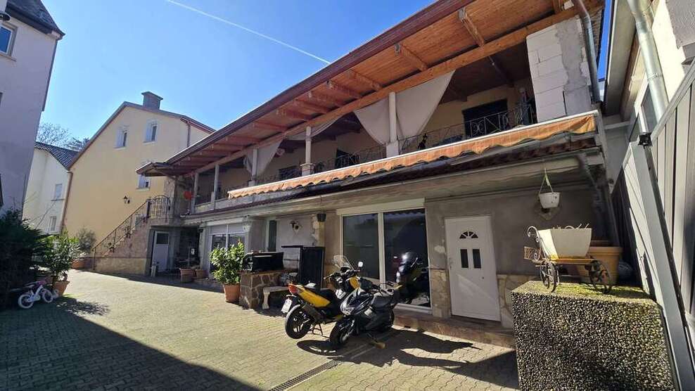 Haus zum Kaufen in Bad Vilbel 849.000 € 311 m²