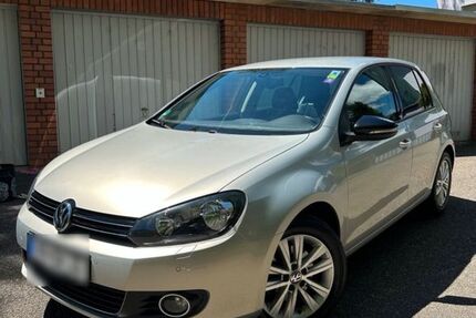 VW Golf 94.500 km 8.300 &euro; Frankfurt am Main 60437