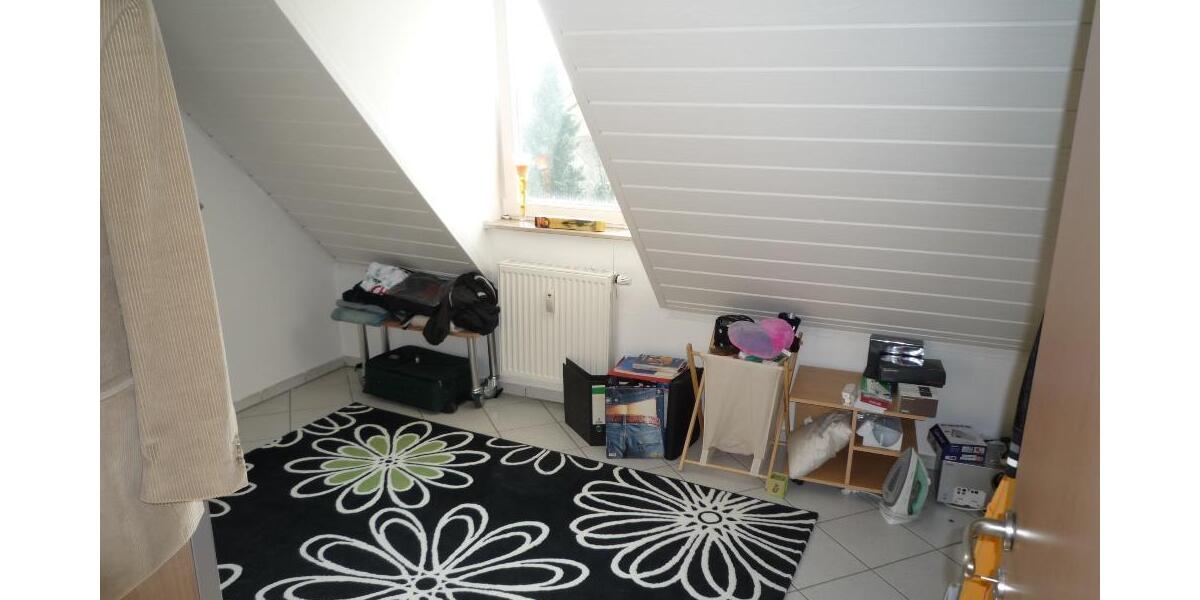 3 ZKB* DG* KFZ-Stellpl* tgl.Duschbad* kpl.gefliest* max 1-3 Pers* Pfungstadt-Eschollbrücken - Dachgeschoßwohnung Pfungstadt / Eschollbrücken Eschollbrücken | Angebot:26882915