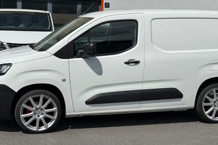 Peugeot Partner 130.000 km 11.999 &euro; Frankfurt am Main 60314