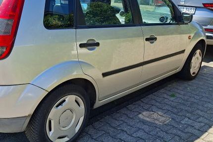 Ford Fiesta 94.750 km 2.000 &euro; Stockstadt 64589