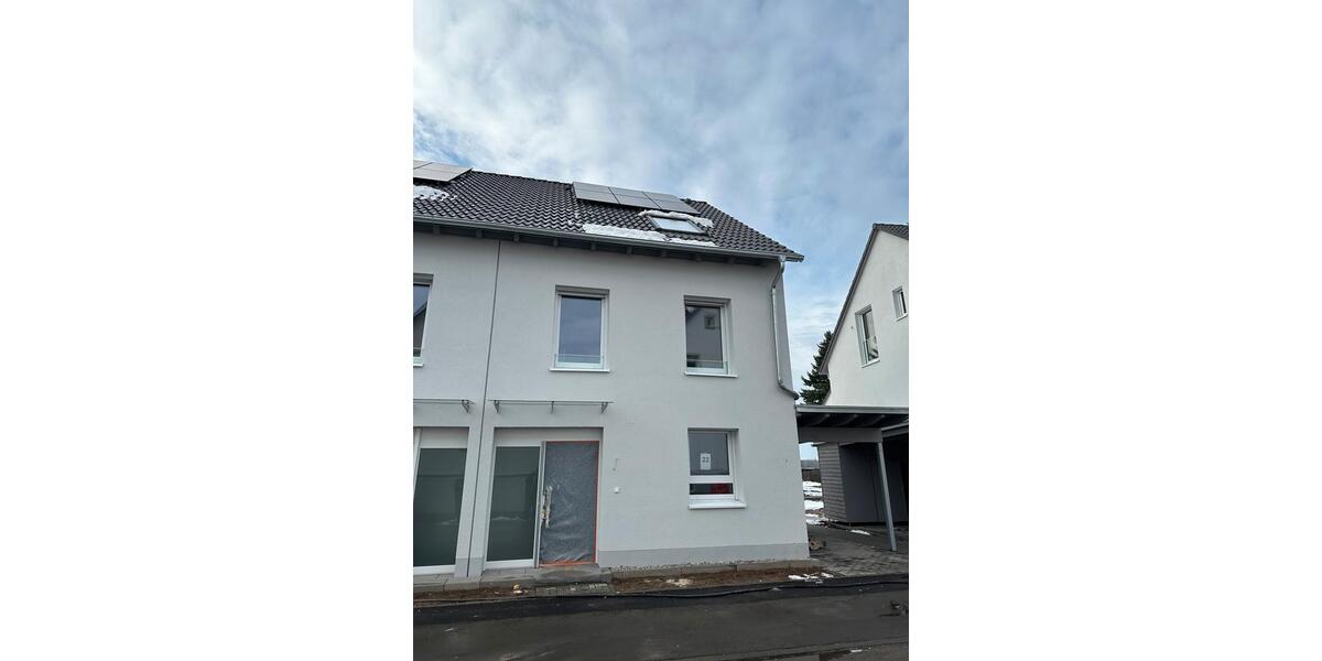 Doppelhaushälfte Darmstadt Arheilgen - 6 Zimmer, 136 m&sup2;, 2.100&euro; | Angebot:24897348