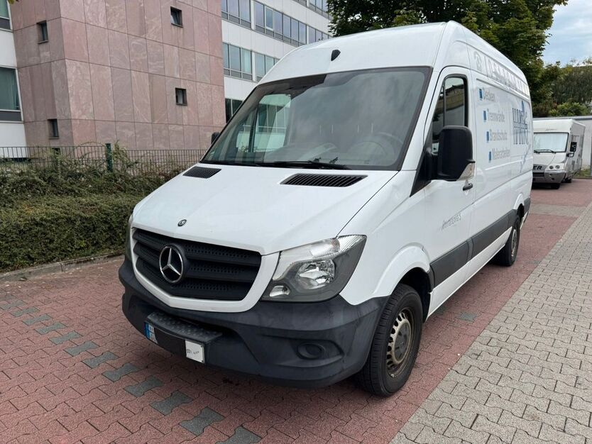 Mercedes-Benz Sprinter 266.500 km 8.990 € Frankfurt am/Main 60389