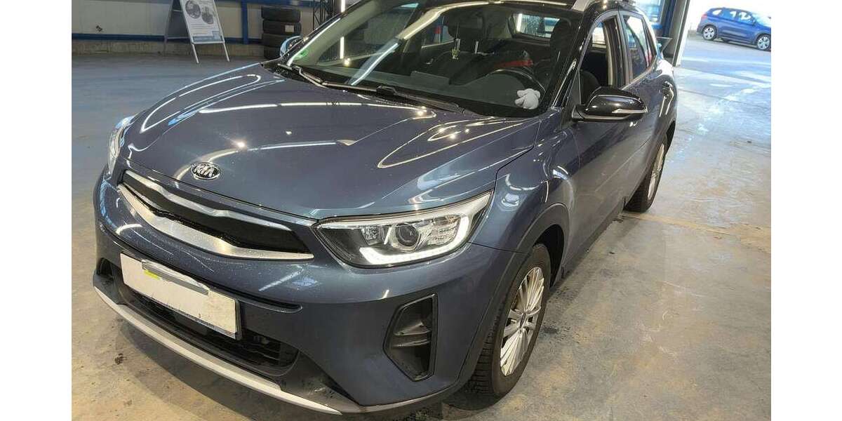 Kia Stonic 83.000 km 12.550 &euro; Frankfurt am Main 60318
