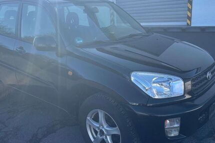 Toyota RAV 4 143.604 km 3.990 &euro; Rödermark 63322