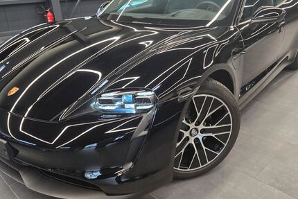 Porsche Taycan 2.500 km 79.611 &euro; Kelsterbach 65451