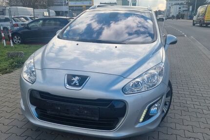 Peugeot 308 118.000 km 5.500 &euro; Dietzenbach 63128
